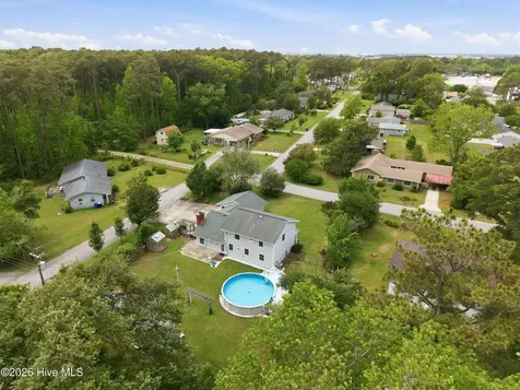 201 Sycamore Drive Beaufort NC 28516