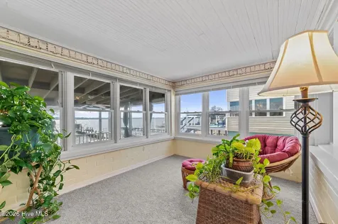 226 Shady Banks Beach Road Washington NC 27889