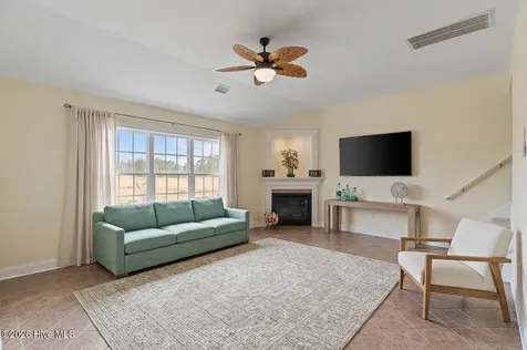 502B Castle Bay Drive Hampstead NC 28443