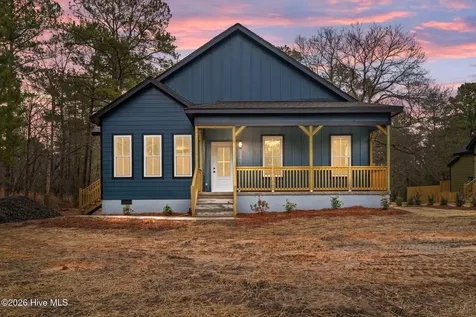 147 Creek Bend Drive Vass NC 28394