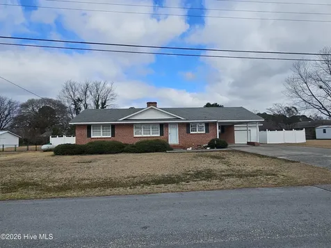 309 Fairfax Street Clinton NC 28328