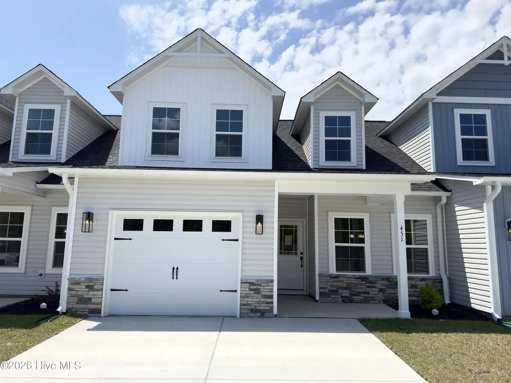 551 Timbercrest Circle SE Bolivia NC 28422