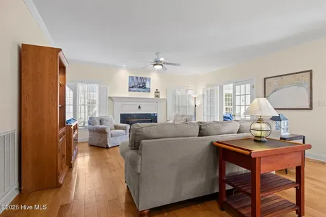 312 Lord Berkeley Drive Emerald Isle NC 28594