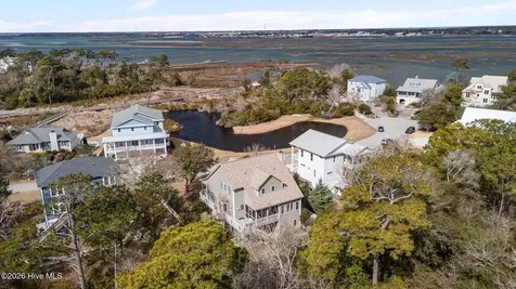 312 Lord Berkeley Drive Emerald Isle NC 28594