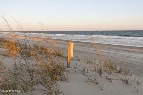 312 Lord Berkeley Drive Emerald Isle NC 28594