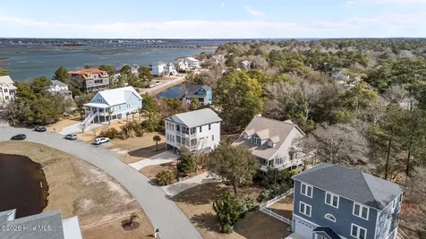 312 Lord Berkeley Drive Emerald Isle NC 28594