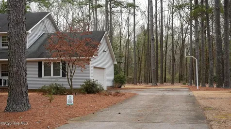 12101 Cameron Way Maxton NC 28364