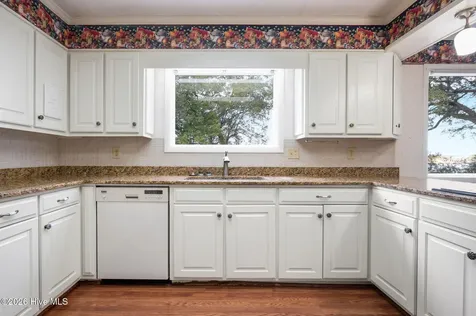168 Leslie Drive Hubert NC 28539