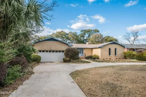 168 Leslie Drive Hubert NC 28539