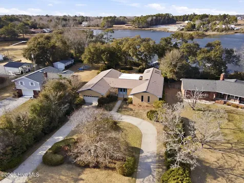 168 Leslie Drive Hubert NC 28539