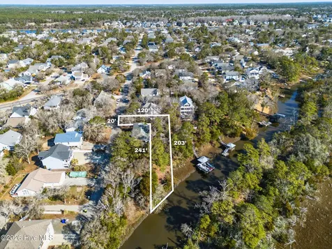 112 SE 22nd Street Oak Island NC 28465