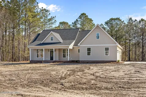 456 Eagle Trace Drive Blounts Creek NC 27814