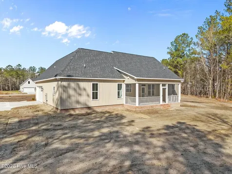 456 Eagle Trace Drive Blounts Creek NC 27814