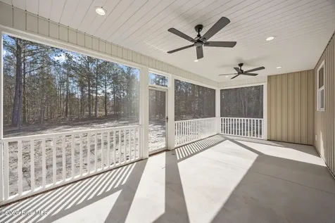 456 Eagle Trace Drive Blounts Creek NC 27814