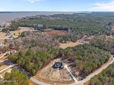 456 Eagle Trace Drive Blounts Creek NC 27814