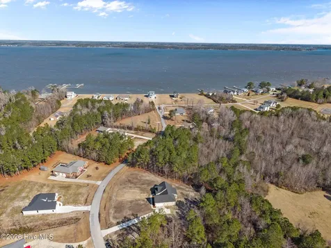 456 Eagle Trace Drive Blounts Creek NC 27814