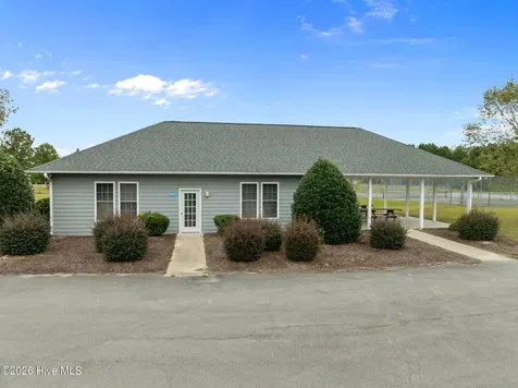 456 Eagle Trace Drive Blounts Creek NC 27814