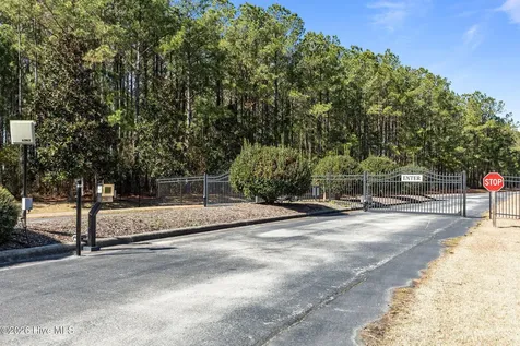 116 Garbacon Drive Beaufort NC 28516