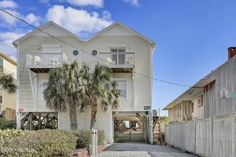 809 B Ocean Boulevard Holly Ridge NC 28445
