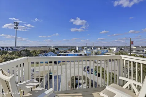 809 B Ocean Boulevard Holly Ridge NC 28445