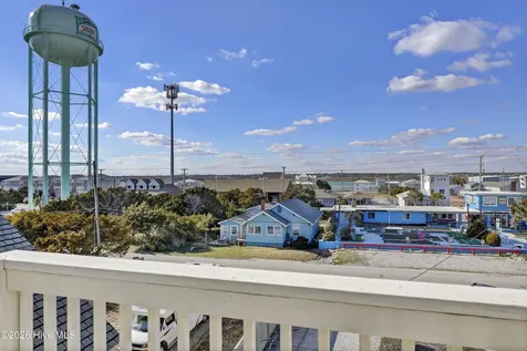 809 B Ocean Boulevard Holly Ridge NC 28445