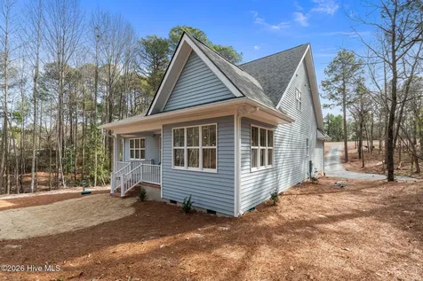 148 Cardinal Lane Seven Lakes NC 27376