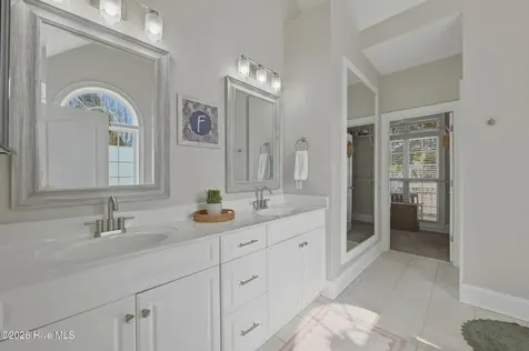 100 Cove Side Lane Hampstead NC 28443
