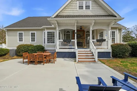 100 Cove Side Lane Hampstead NC 28443
