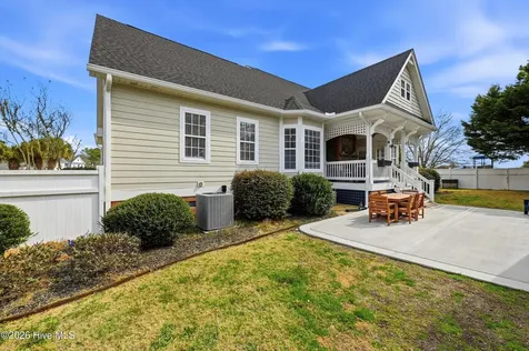 100 Cove Side Lane Hampstead NC 28443