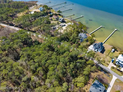 975 Crow Hill Road Beaufort NC 28516