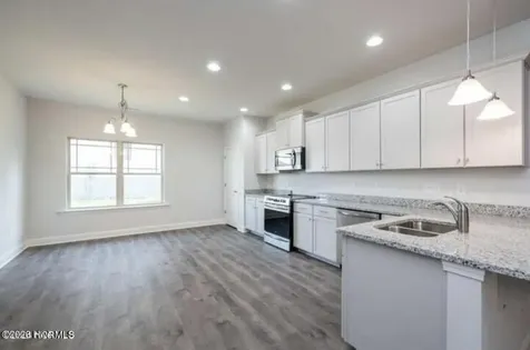 192 Seashore Street Grimesland NC 27837