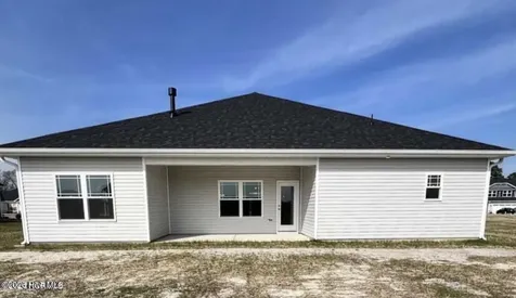 192 Seashore Street Grimesland NC 27837