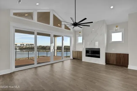 113 Diamond Point Court Surf City NC 28445