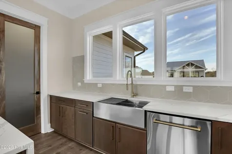 113 Diamond Point Court Surf City NC 28445