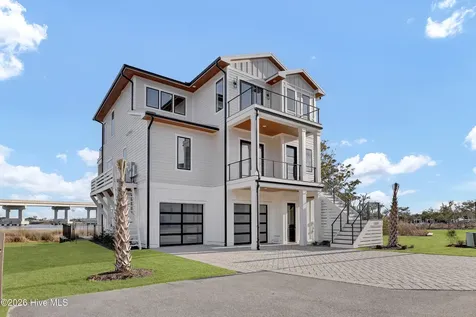 113 Diamond Point Court Surf City NC 28445