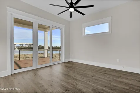 113 Diamond Point Court Surf City NC 28445