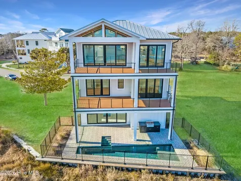 113 Diamond Point Court Surf City NC 28445