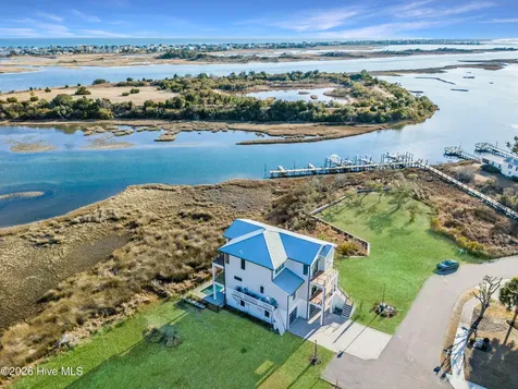 113 Diamond Point Court Surf City NC 28445