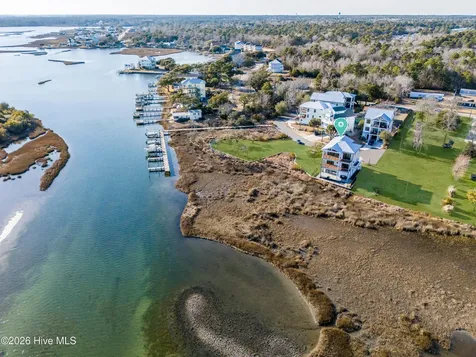 113 Diamond Point Court Surf City NC 28445