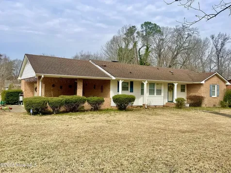 201 Pecan Drive Elizabethtown NC 28337