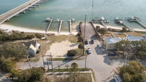 2311 Evans Street Morehead City NC 28557