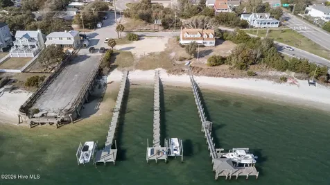 2311 Evans Street Morehead City NC 28557