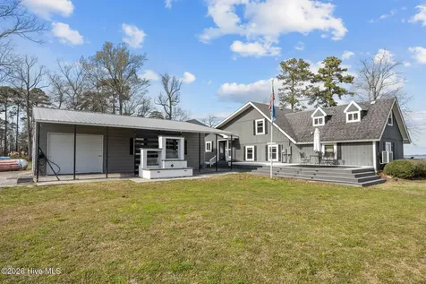 598 Ellis Cove Road Belhaven NC 27810