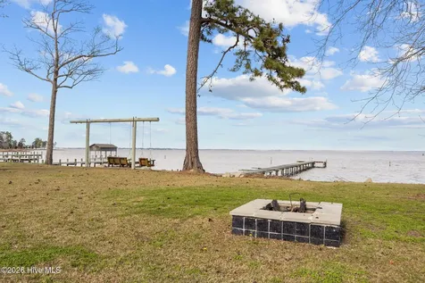 598 Ellis Cove Road Belhaven NC 27810