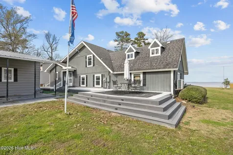 598 Ellis Cove Road Belhaven NC 27810