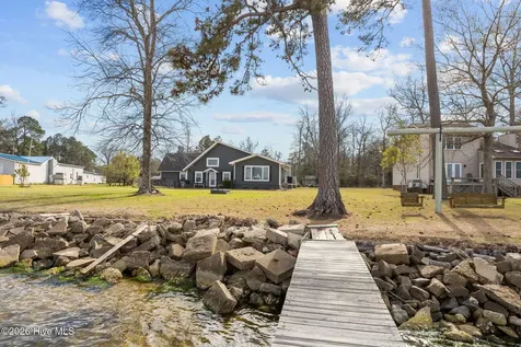 598 Ellis Cove Road Belhaven NC 27810
