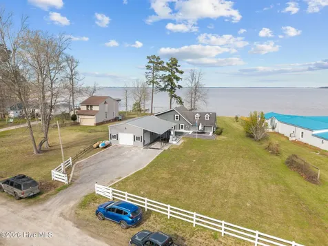 598 Ellis Cove Road Belhaven NC 27810