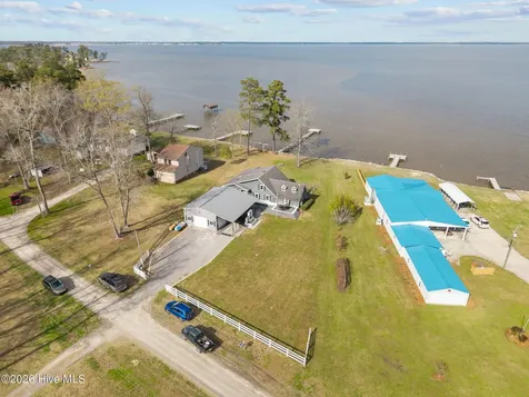 598 Ellis Cove Road Belhaven NC 27810
