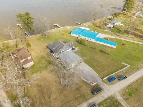 598 Ellis Cove Road Belhaven NC 27810