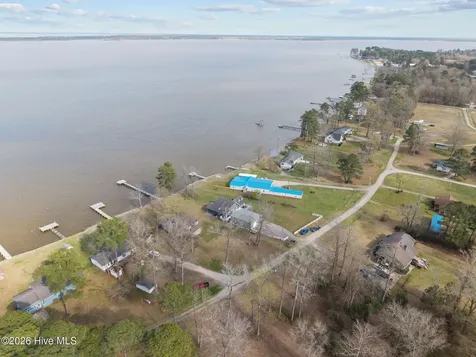 598 Ellis Cove Road Belhaven NC 27810